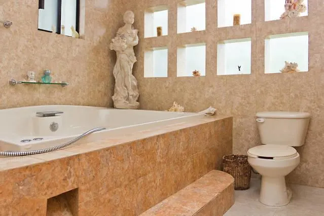 B&B Villa Hibiscus Playa del Carmen Bed & Breakfast