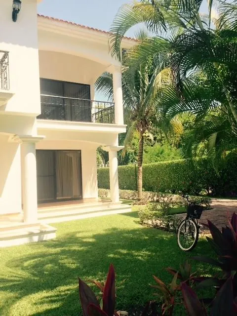 B&B Villa Hibiscus Playa del Carmen 3*,  México